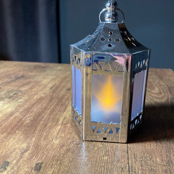 Other - Silver Battery-Powered Mini Plastic Lantern with Yellow LED Starlight Inside